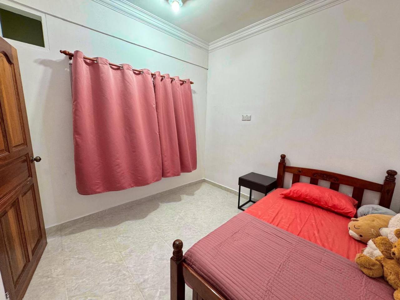 Ibai Golf Home Resort Homestay Kuala Terengganu Exterior photo